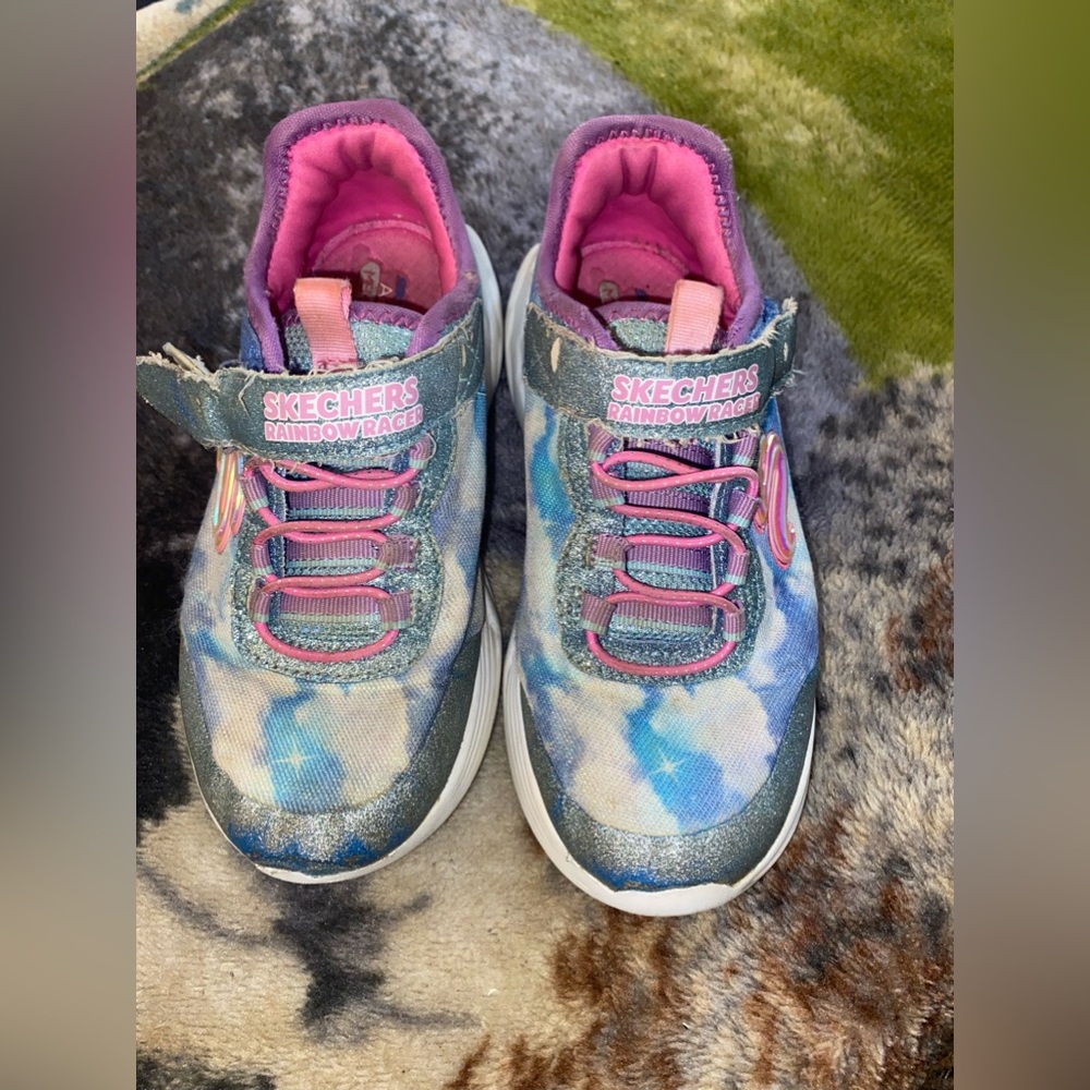 Sketchers Rainbow Racers - Picture 2 of 9
